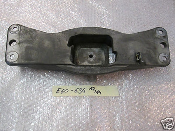 BMW  E60 / E61 Getriebe Halter / Getriebeträger 6769634