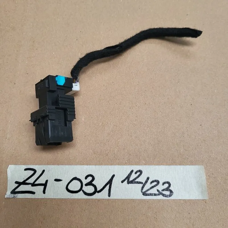 BMW Z4 E85 E46 Stopplicht Bremslicht  Bremskontakt Schalter + Halterung 6928031
