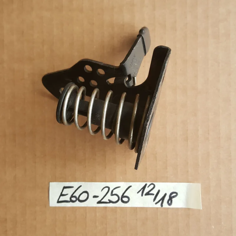 BMW E61 E60 E63 Fanghaken Motorhaube  Haken Verschluss für Frontklappe 7034256