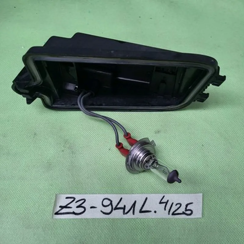 Original BMW Z3 Nebel Scheinwerfer Abdeckung Nebel Lampe Birne 83777941 LINKS