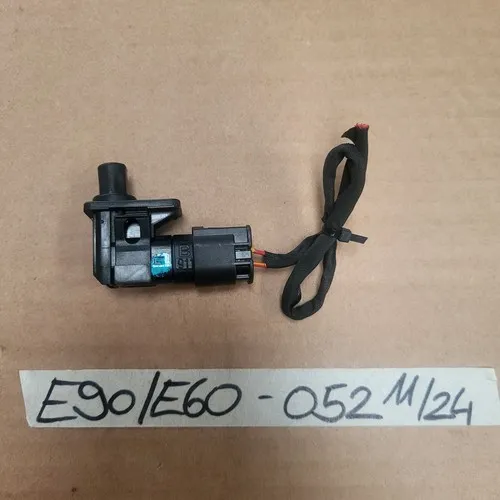 BMW E87 E46 E90 E91 E92 E93 E60 E61 E39 X3 Alarm Hauben Kontakt Schalter 9119052