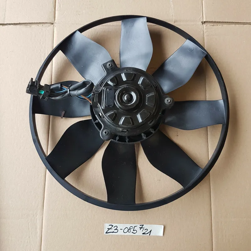 BMW 3er E36 4 Zylinder Motor vom Zusatz Lüfter Sauglüfter  8373085