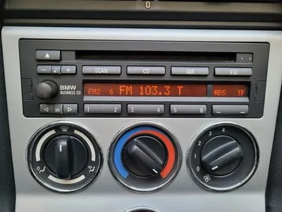 BMW E30 E36 Z3 Roadster  E34 E32 E31 CD Radio  Business 6909884 mit Code 