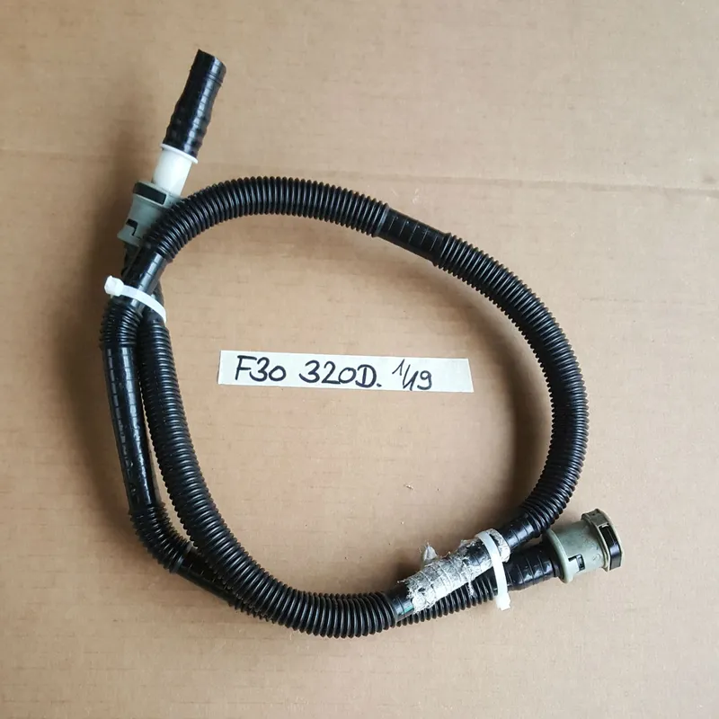 BMW F30 F31 F20 Leitung Entlüftung Tankstutzen Diesel Befüllentlüftungsleitung 