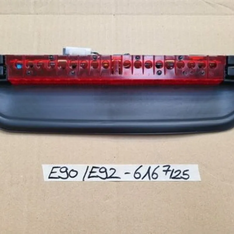 BMW E90 E92 Dritte Bremsleuchte 6946616  Rückleuchte 3. Bremslicht HINTEN 
