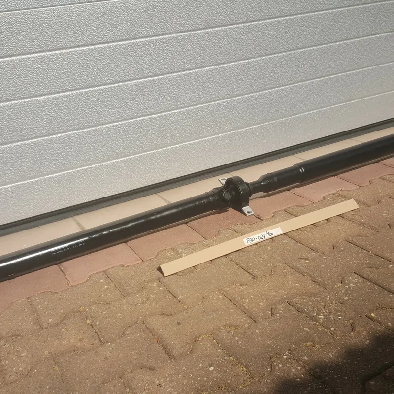 BMW F31 F30 Gelenkwelle 316i Schaltgetriebe 7637027 Kardanwelle N13