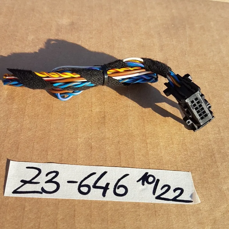 BMW Z3 Roadster Tiefton Lautsprecher Box Audio Stecker 8364646