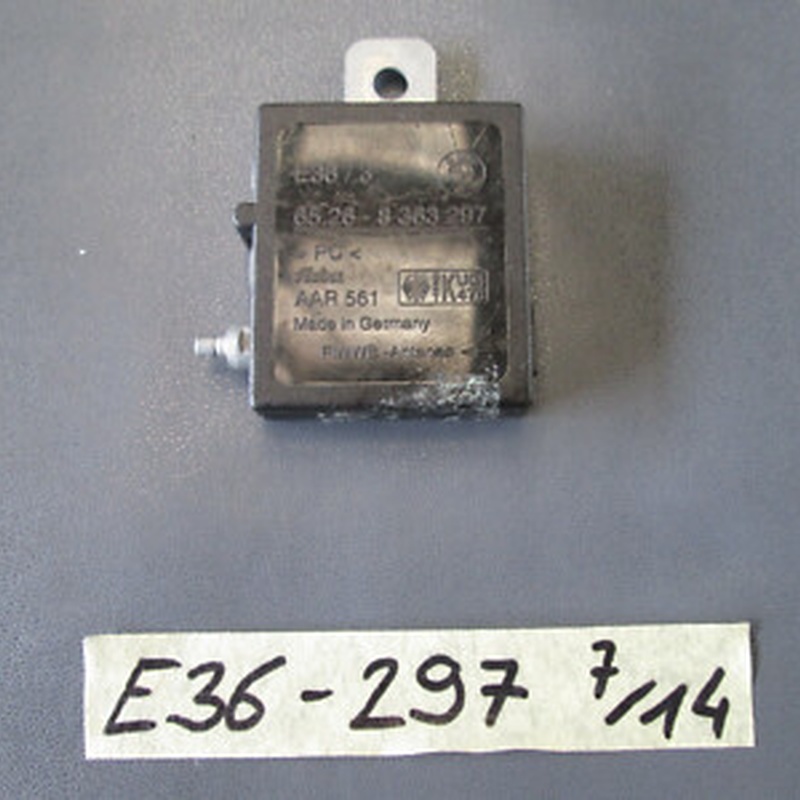 BMW E36 Touring Antennenverstärker / Verstärker Heckscheibenantenne 8363297