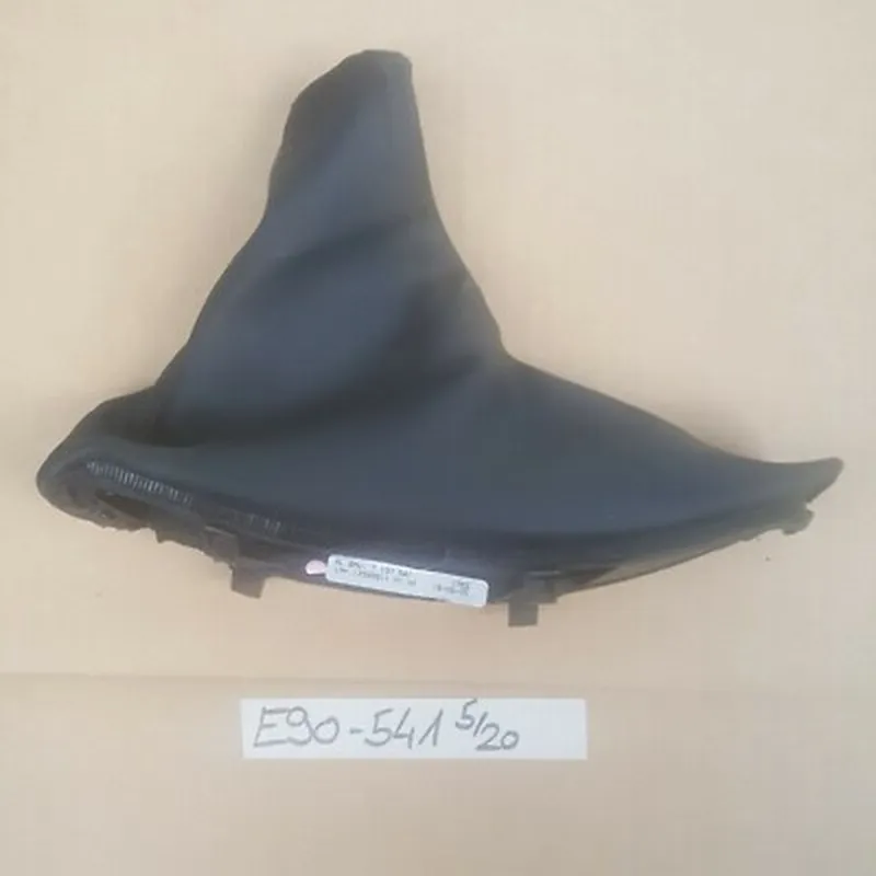 BMW E90  E91  E92  E93  Leder Sack für Handbremse  RHD 7137541 Handbremssack