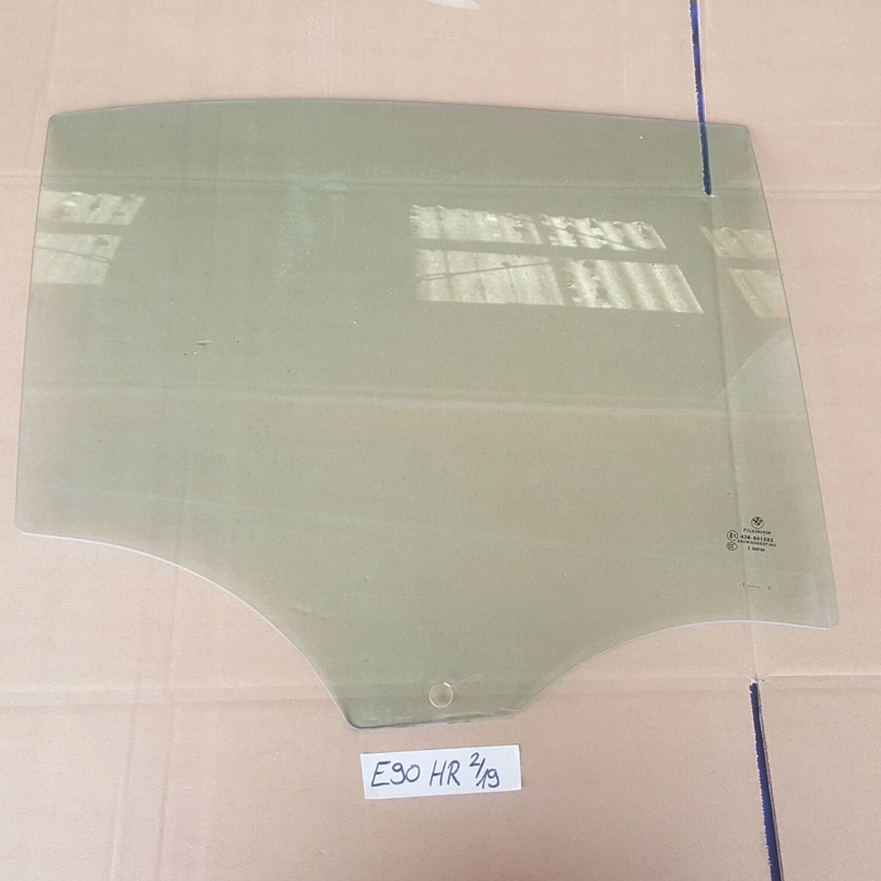 BMW E90  Seiten Scheibe  HINTEN RECHTS Bei Fahrer Seite Fenster Glas ABHOLUNG