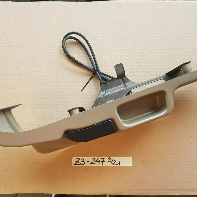 BMW Z3 Roadster Coupe Sitz Blende Verkleidung Abdeckung LINKS beige 8398247 