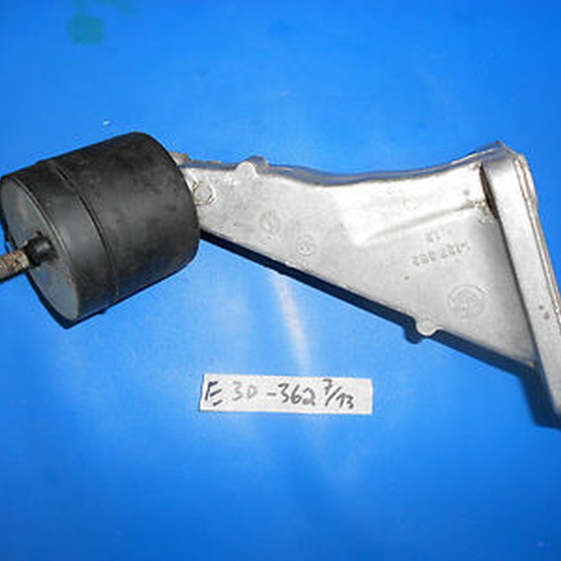 BMW E28 Tragbügel  Motor Halter Träger 1127362 + Motorlager