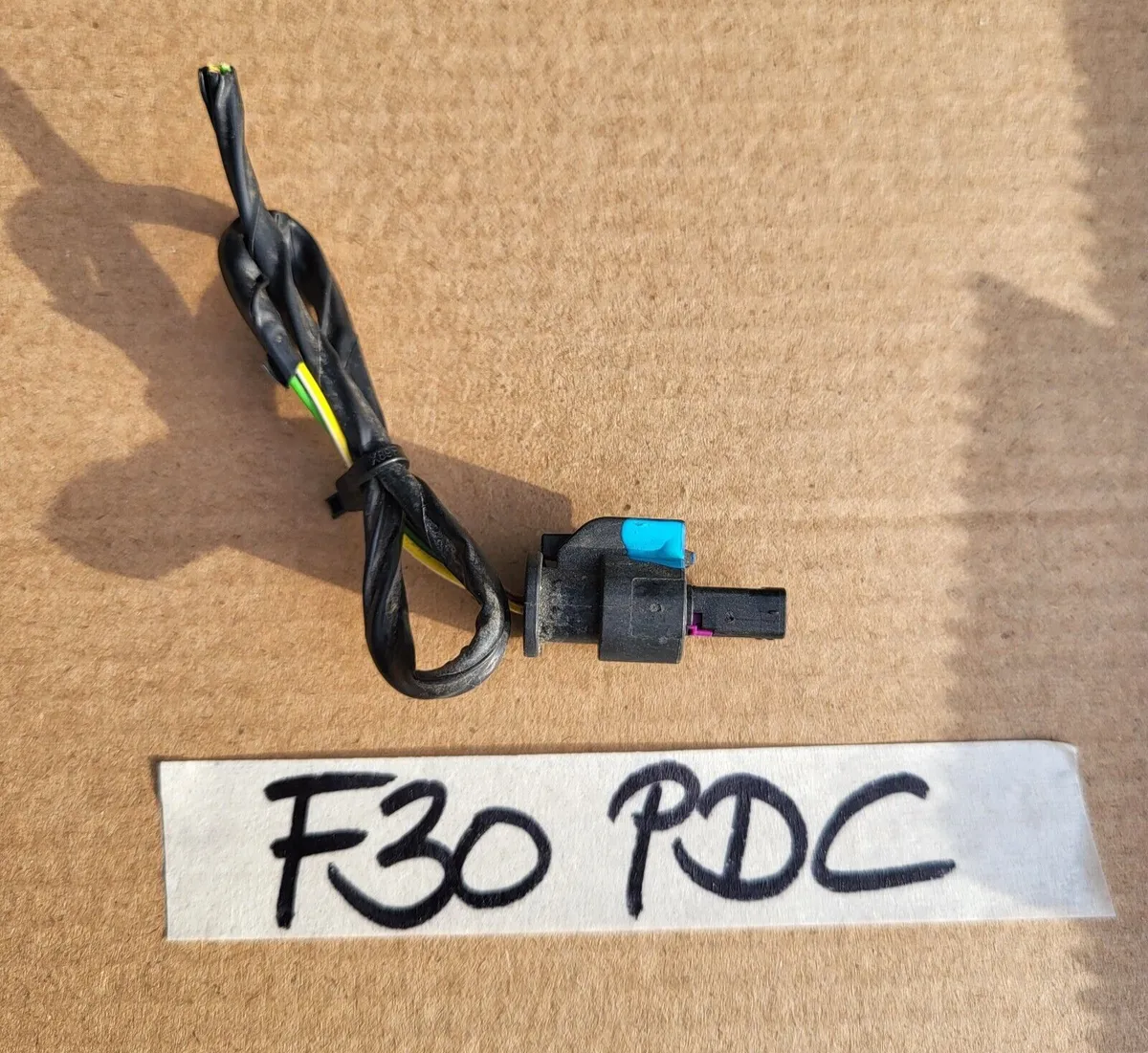  BMW F20 F21 F45 F30 F31  PDC Stecker für Ultraschallwandler Kabel abgeschnitten