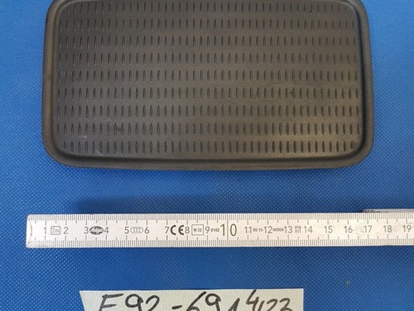 BMW E92 E93  Gummi Unterlage Einlegematte Mittelkonsole 6960691