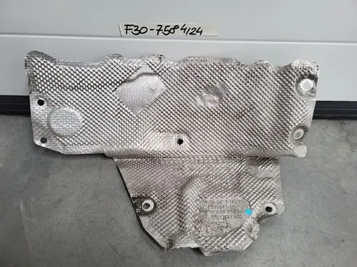BMW F20 F21 F22 F23 F30 F31 F34 F35 Hitzeblech Wärmeschutz Motorträger 7241758
