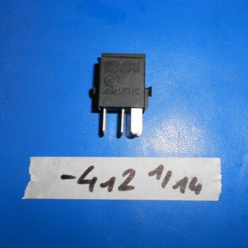 BMW E31 E32 E34 E39 Z3 Minirelais Schliesser schwarz / Diverse Relais 1393412