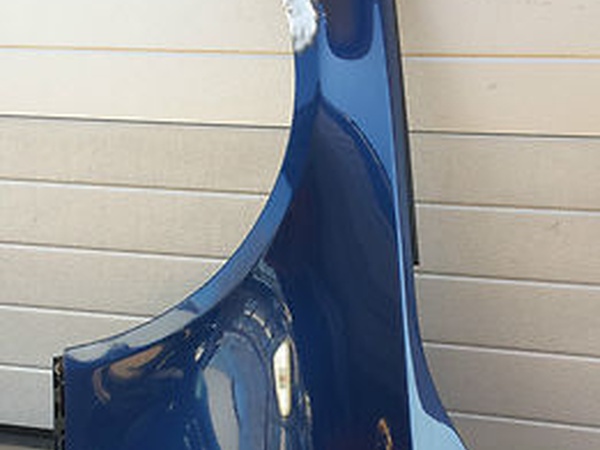 BMW E60 / E61 Kotflügel Seitenwand VORNE LINKS blau / beschädigt  ABHOLUNG