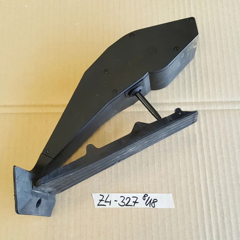 BMW Z4 E85 E86  X3 E83 Gaspedal Fahrpedalmodul Schalt Getriebe 6762327 + Stecker