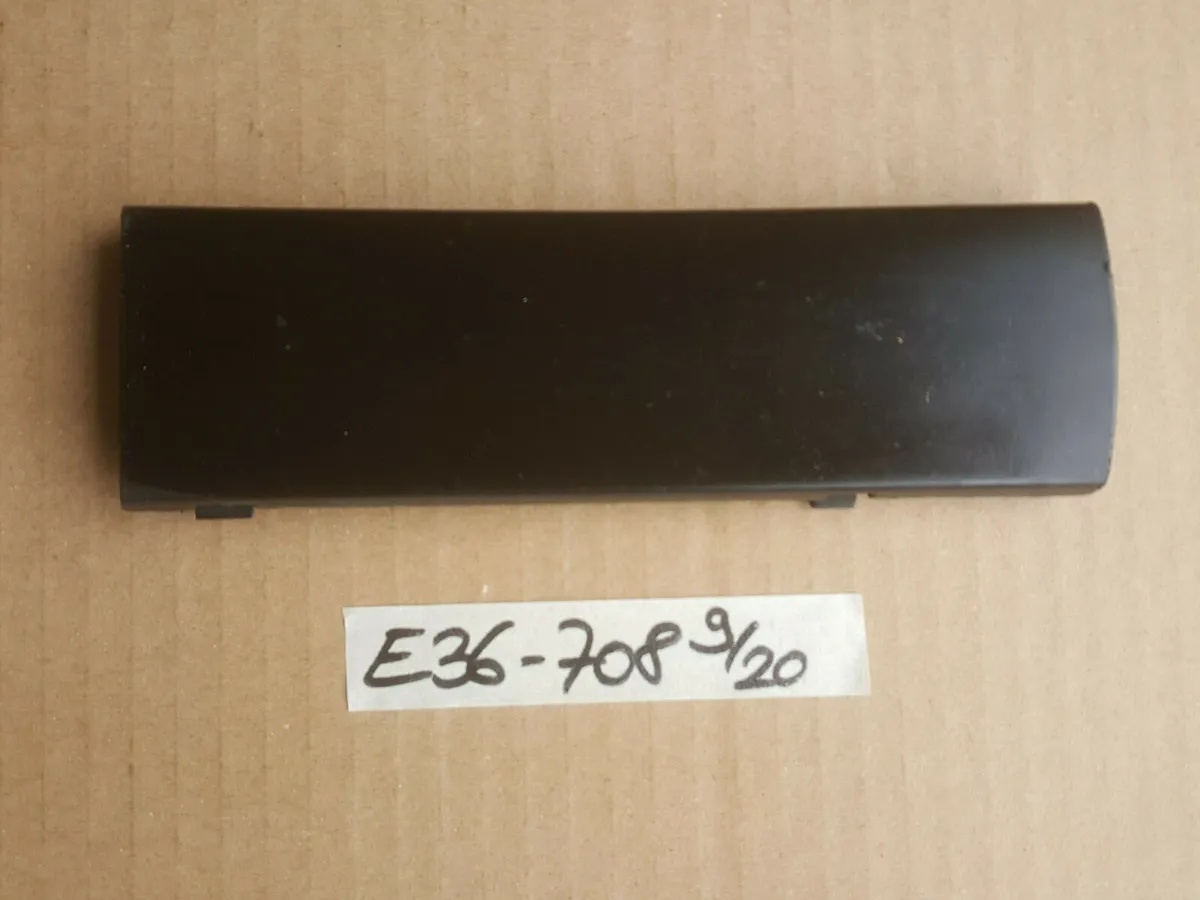 BMW E36 Leiste Verkleidung Stoßstange Abschlepp Öse Haken Abdeckung 1960708
