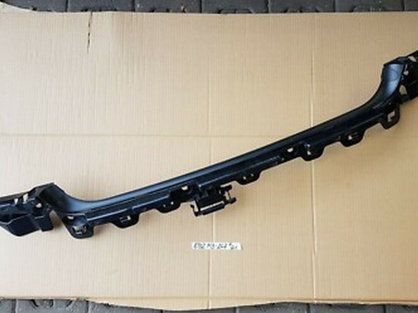BMW E92 Führung für Stoßstange hinten Mitte Halter Stossfänger Träger 7128247