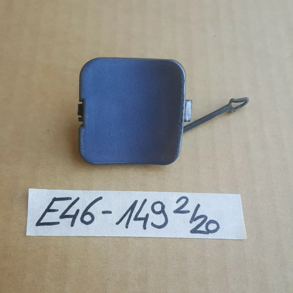 BMW E46 Blende Abschlepp Öse Klappe Stoßstange grau 8229149
