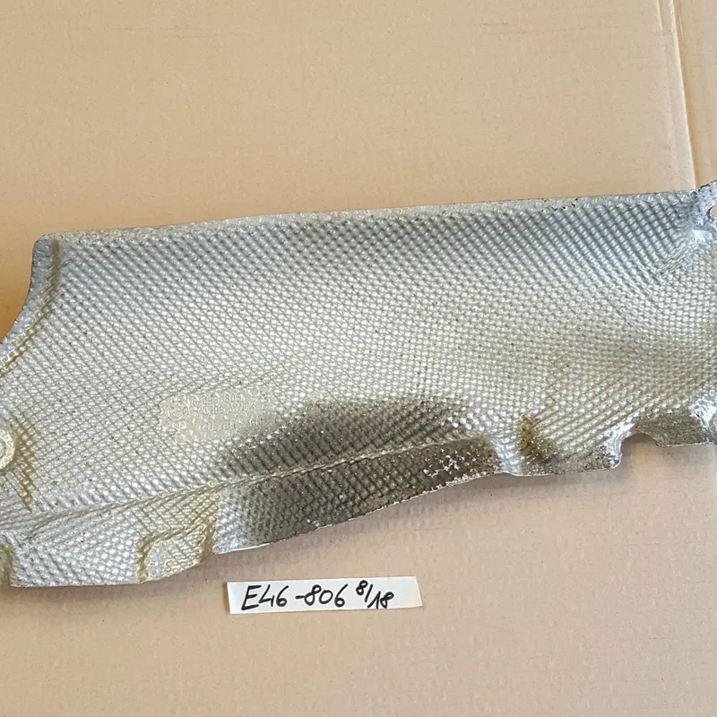 BMW E46  Hitzeblech Hitze Schutz Wärmeisolierung vorne rechts 8193806