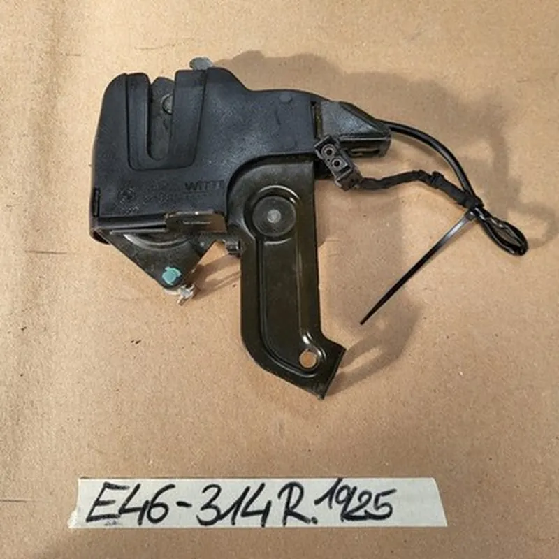 Original BMW E46 Cabrio Schloss Verdeck Klappe Rechts 8248314