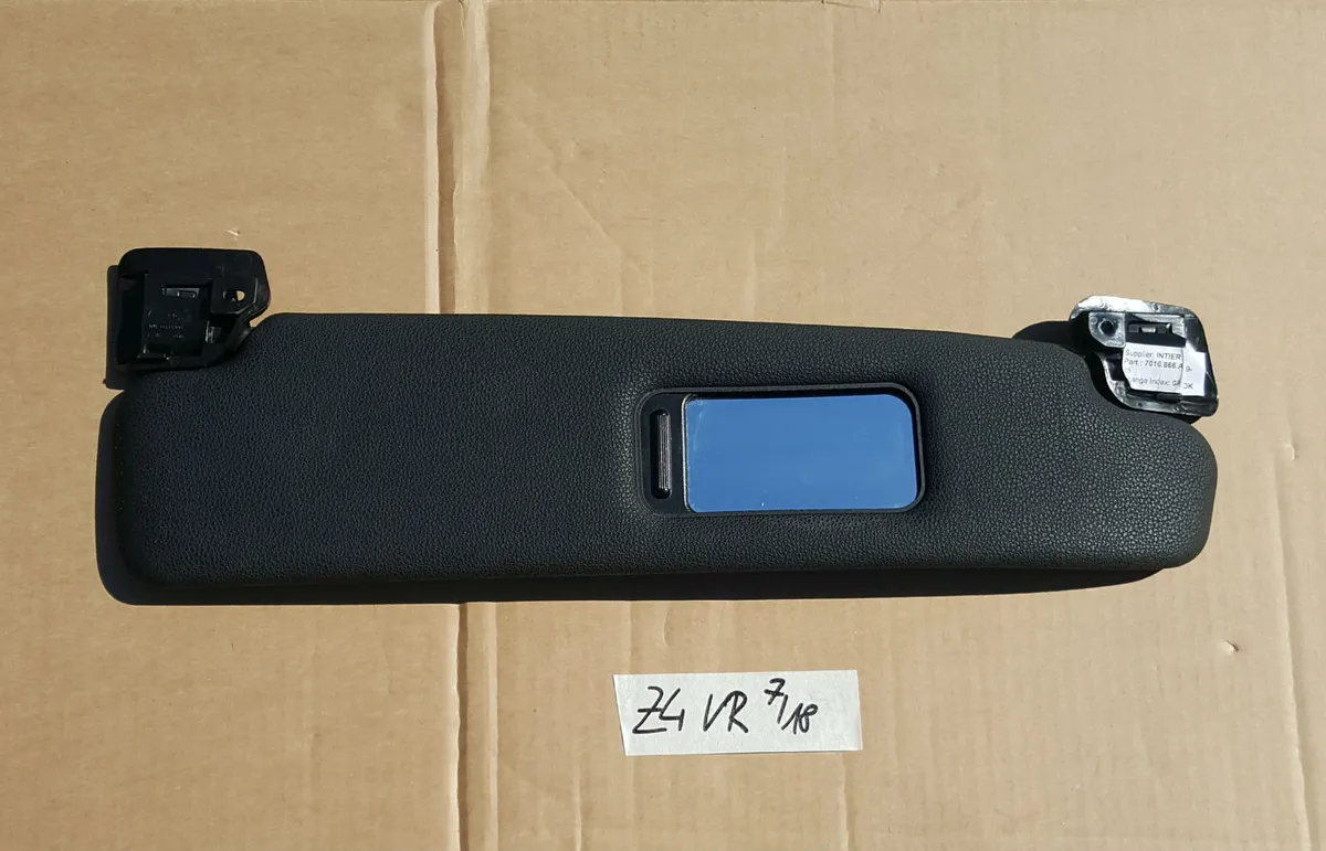 BMW Z4  E85 Sonnenblende Sonnen Schutz Blende schwarz VORNE RECHTS 7016666