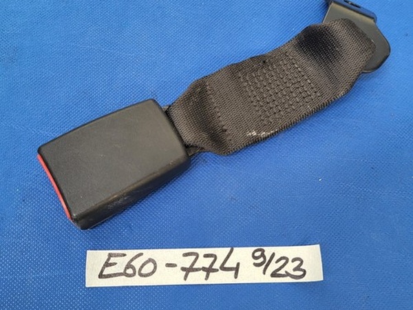 BMW E60 E61 Gurt Schloss Sicherheitsgurt  Hinten RECHTS 7059774