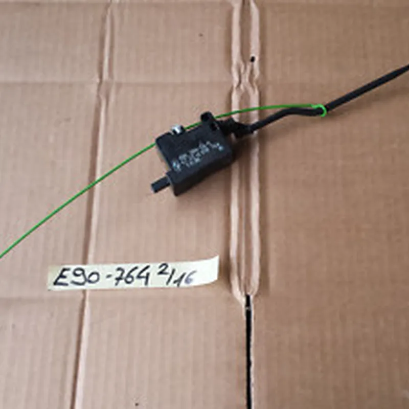 BMW E90 E91 E92 ZV Stellantrieb Stellmotor Tank Deckel  Einfüllklappe 6930764