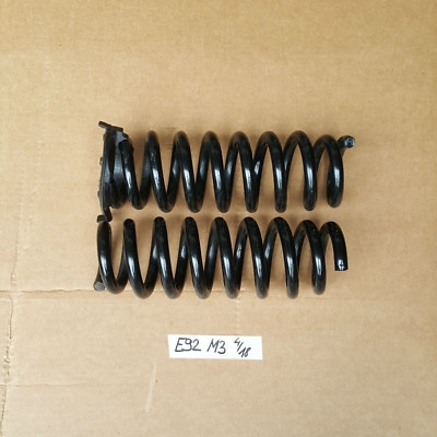 BMW  E92 M3 Fahrwerksfedern Schrauben Spiral Feder HINTEN rechts links