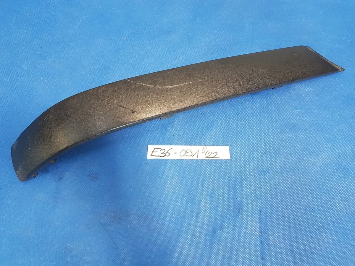 BMW E36 Compact  Zier Leiste Stoßstange Stossleiste Hinten links 8146091