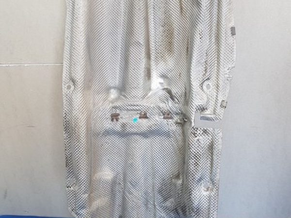 BMW Z3 Hitzeblech Hitzeschutz Wärmeisolierung Wärmeschutz Blech K-Tunnel 2693568