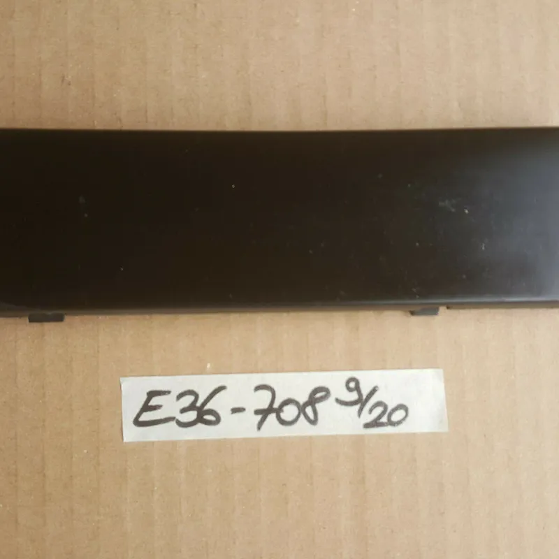 BMW E36 Leiste Verkleidung Stoßstange Abschlepp Öse Haken Abdeckung 1960708