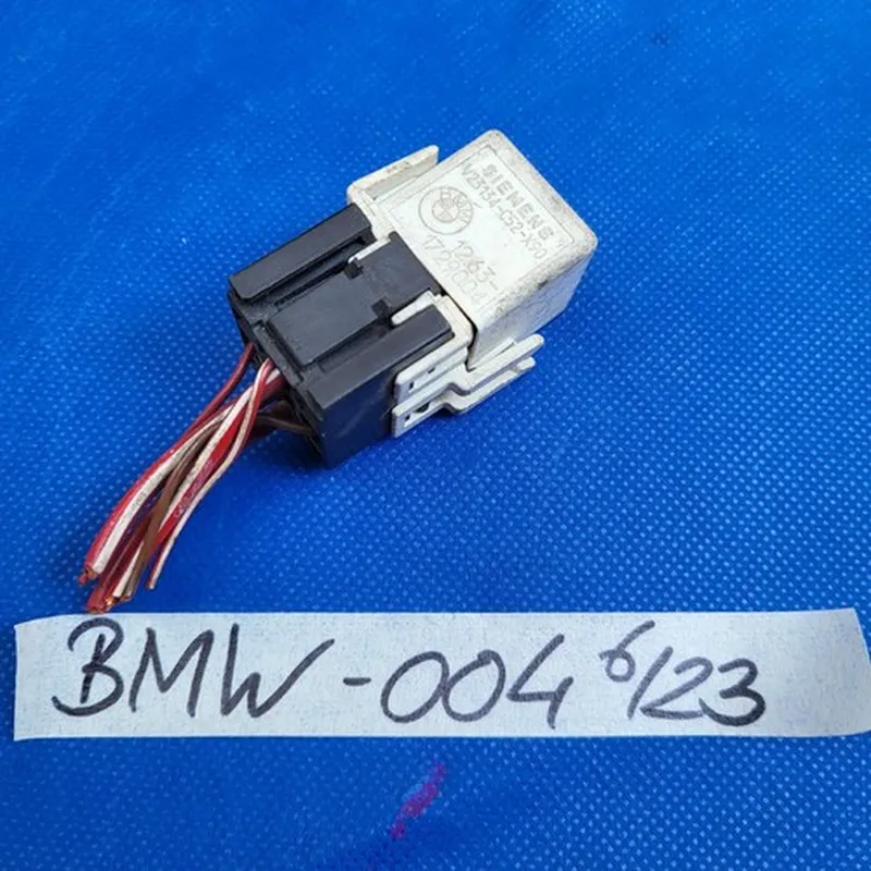 BMW E30 E36 E28 E34 E39 E31 E32 E38 Z1 Z3 Relais Schliesser weiss 1729004