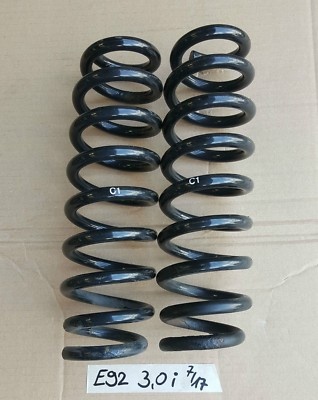 BMW E90 E92 Fahrwerksfedern Schrauben Spiral Feder HINTEN rechts links 330i