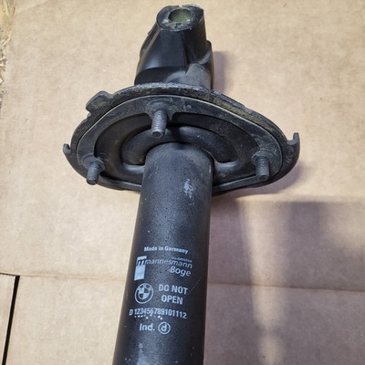 BMW E39 Limousine Stoßstangen Dämfer  Pralldämpfer HINTEN RECHTS 8248032