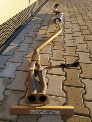 BMW  E90  E91  E87 Auspuff  N46  Mittelschalldämpfer  7534135 ABHOLUNG