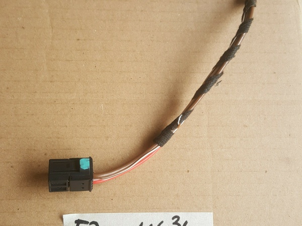BMW F30 F31 F34 Stecker für Gebläse Endstufe Lüfter Regler Widerstand 9154116