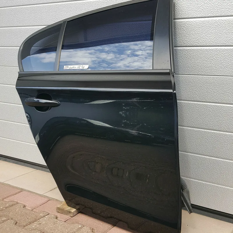 BMW E87 Beifahrer Tür HINTEN RECHTS black Saphir Schwarz ABHOLUNG