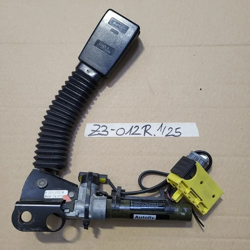 BMW Z3 Roadster Gurtstraffer Gurt Schloss Gurtstrammer VORNE RECHTS mit Kabel