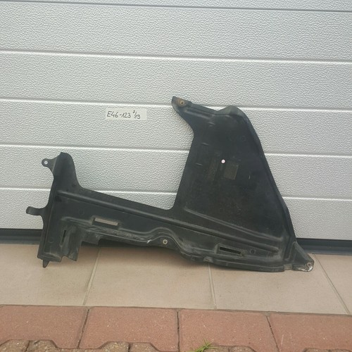 BMW E46 Unterfahrschutz Unterboden Verkleidung Mitte 8218123 ABHOLUNG – Bild 1