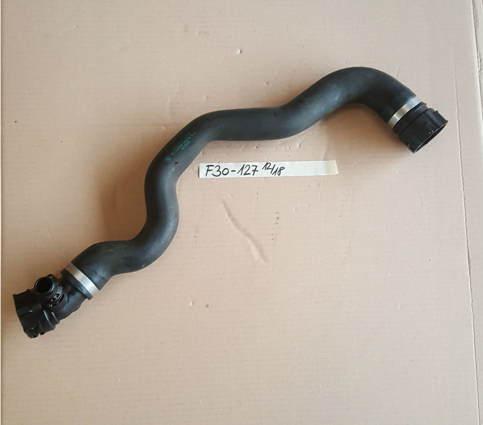 BMW F30 F31 F20 F21 F33 F34 Kühlmittelschlauch Kühler Schlauch Leitung 7811127 – Bild 1