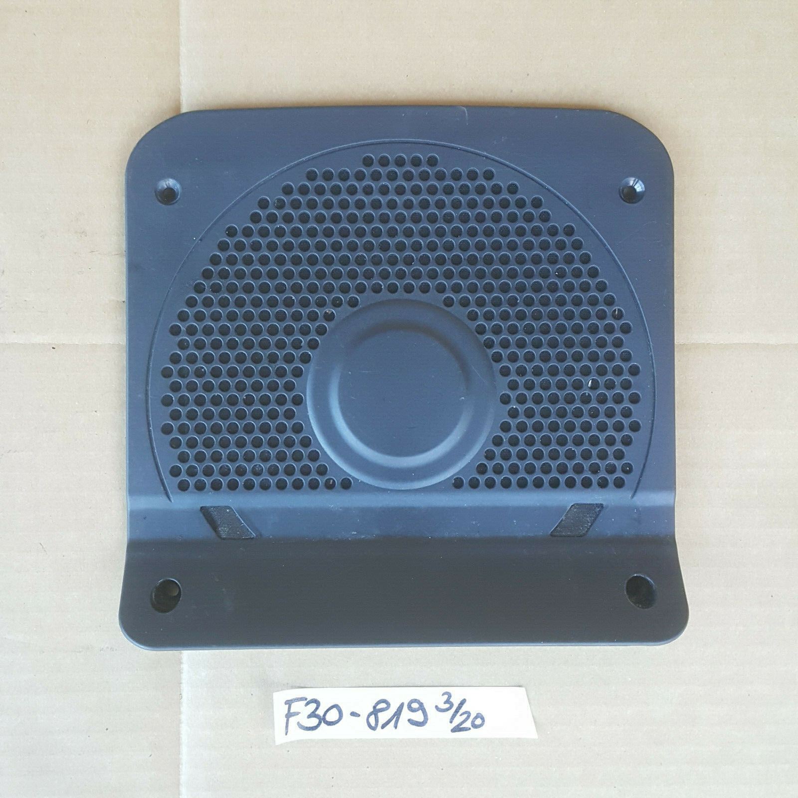 BMW F30 F31 F35 F80 F32 F33  Lautsprecher Verkleidung Blende Zentralbass 9227819 – Bild 1