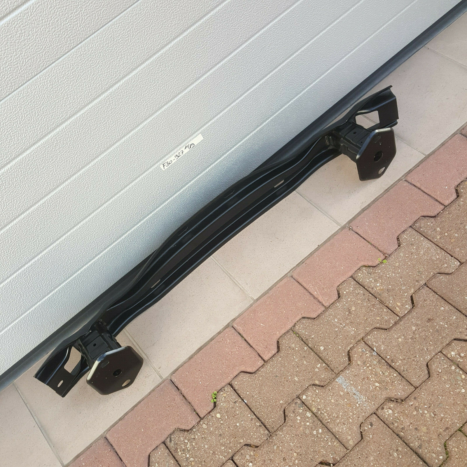 BMW F30 F31 Versteifung Stoßfänger hinten unten 7256927 Träger Stoßstange HINTEN – Bild 1