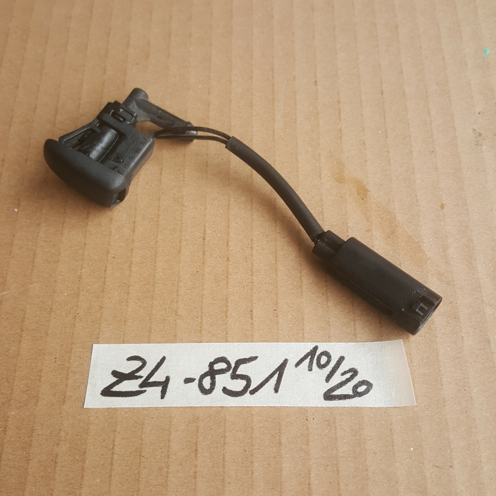 BMW Z4 E85 E86  Spritzdüse heizbar Wasser Spritz Düse in der Motorhaube 7110851 – Bild 2