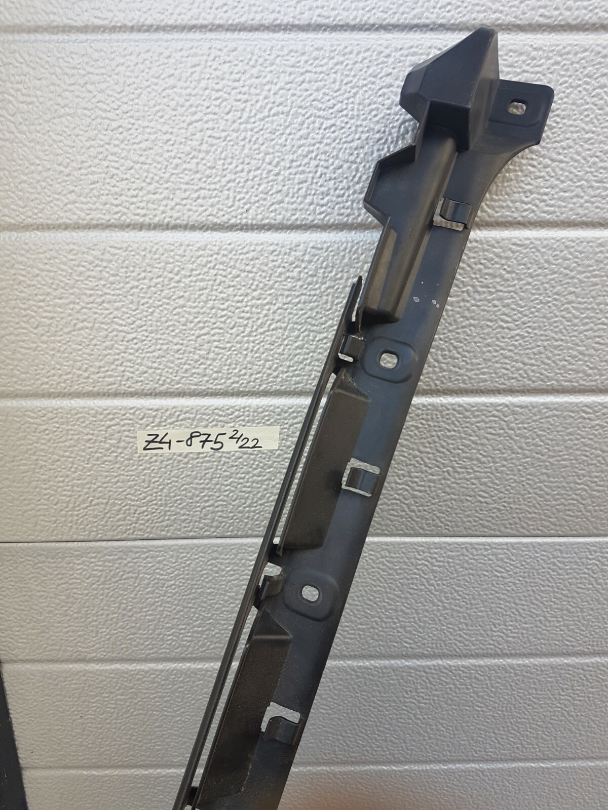 BMW Z4 E85 Halter Führung Stoßstange hinten  Aufnahme Stossfänger 7158875 – Bild 2