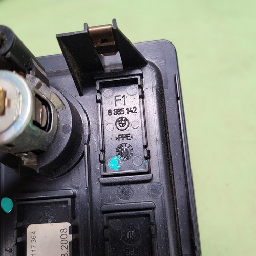 BMW E60  Verkleidung Mittelkonsole HINTEN Zigaretten Anzünder Anschluss Buchse – Bild 5