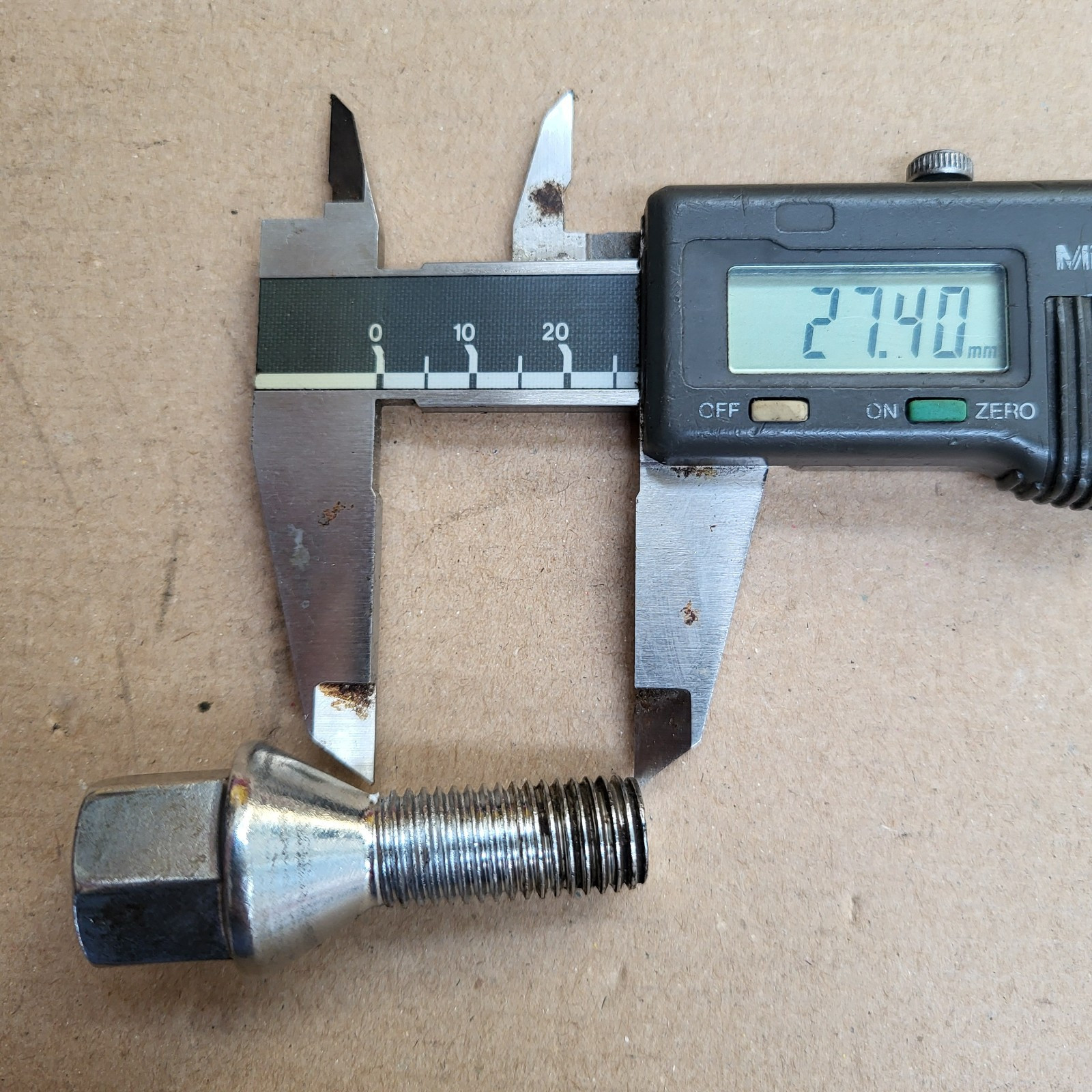 original BMW E36 Z3 Z4 E85 E46 E87 E90  Felgenschloss + Radschrauben Chrom M12 – Bild 3