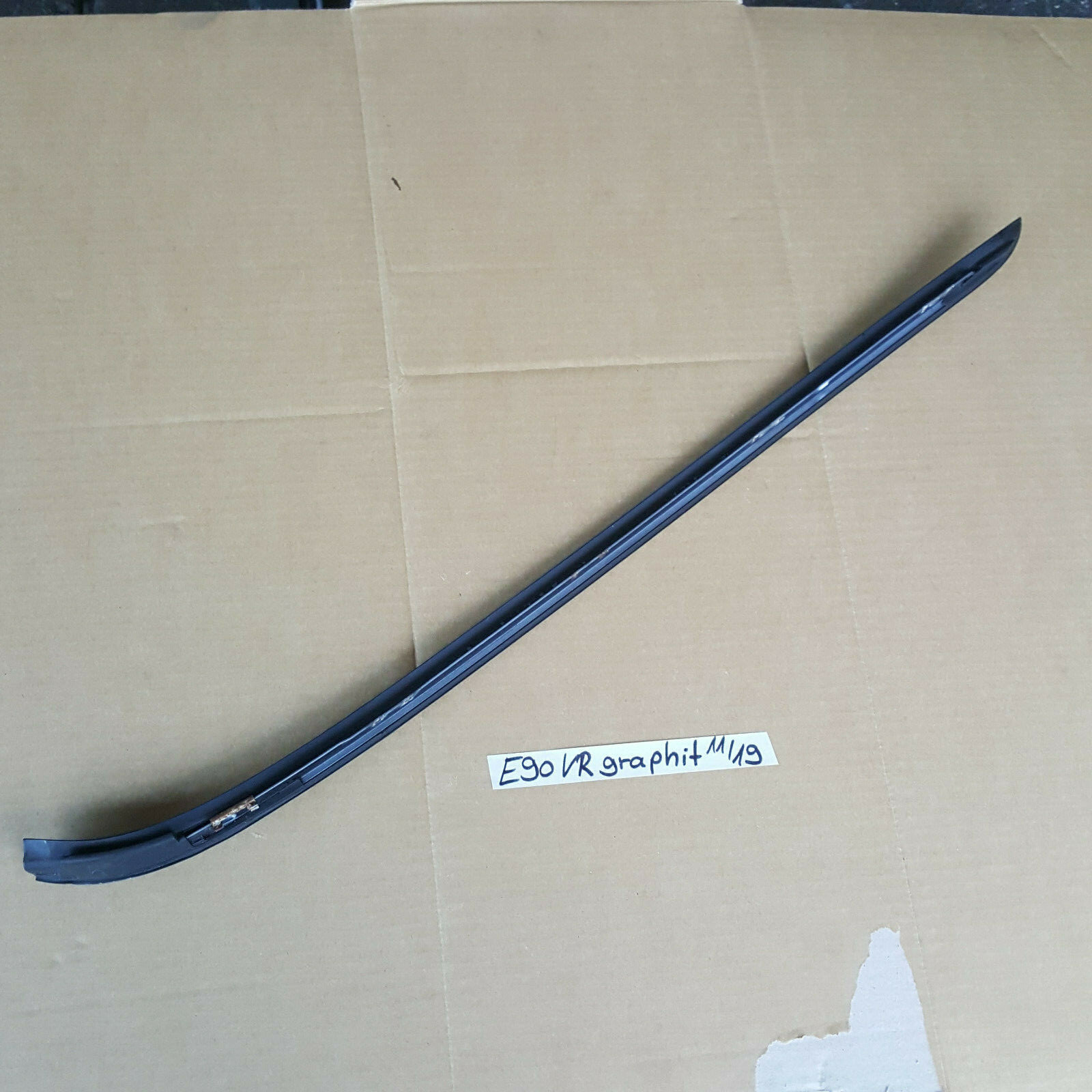 BMW 3er E90 E91 Wasserfangleiste Zier Leiste Frontscheibe RECHTS graphit A22 – Bild 4